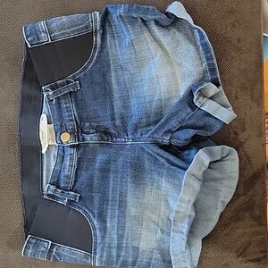 Liz Lange maternity jean shorts